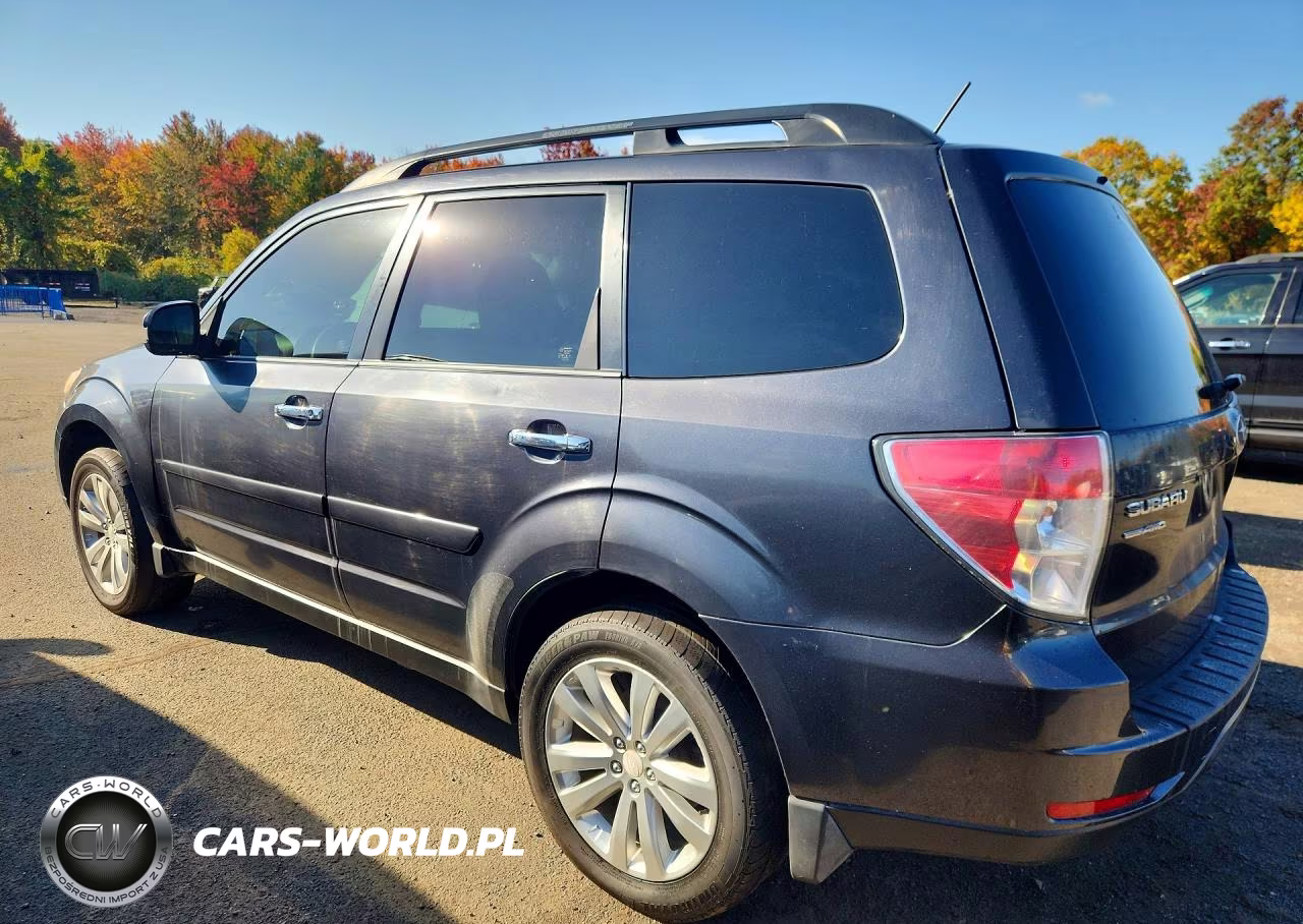 2011 Subaru Forester 2.5X Premium VIN:JF2SHADC1BH719727 - 2
