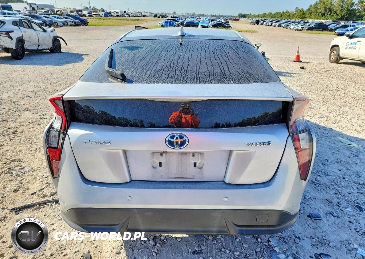 TOYOTA PRIUS VIN:JTDKARFU8J3545948 - 6