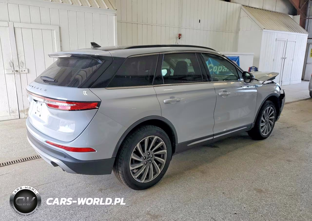 2025 Lincoln Corsair Reserve VIN:5LMCJ2DA5SUL24798 - 3