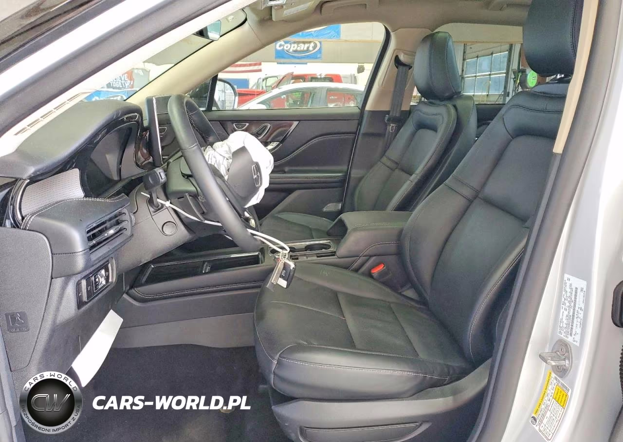 2025 Lincoln Corsair Reserve VIN:5LMCJ2DA5SUL24798 - 7