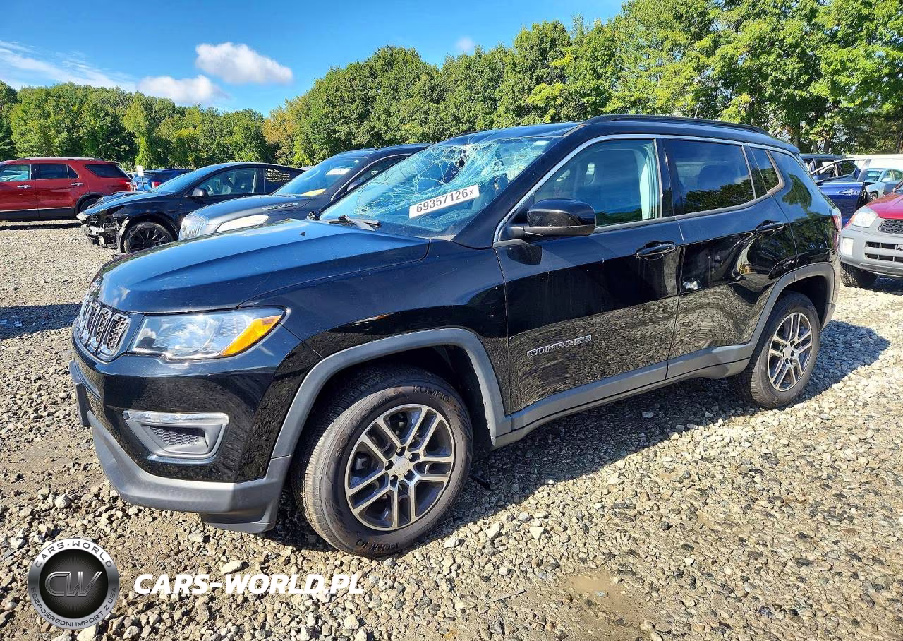 2017 Jeep Compass Latitude VIN:3C4NJDBBXHT609118 - 1