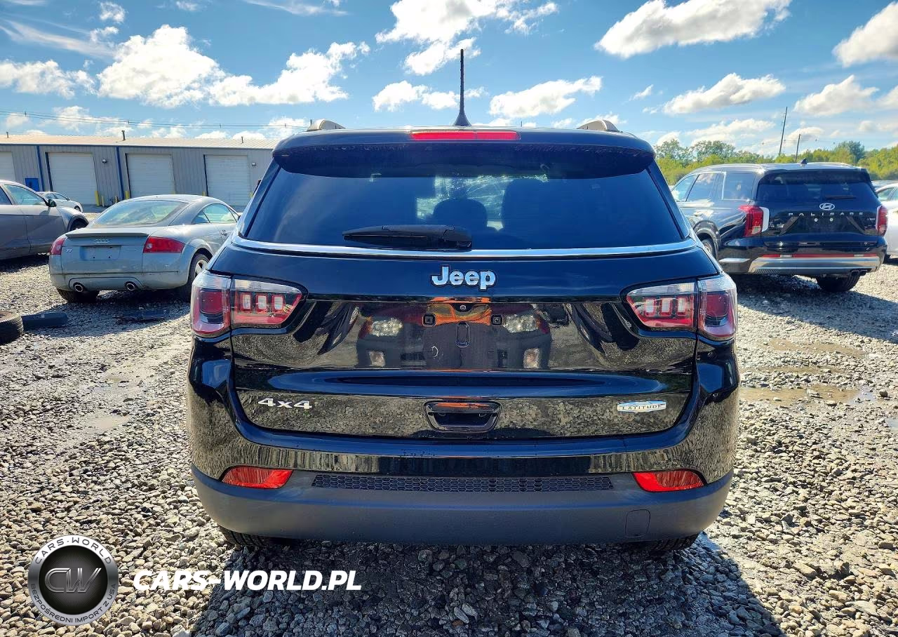 2017 Jeep Compass Latitude VIN:3C4NJDBBXHT609118 - 6
