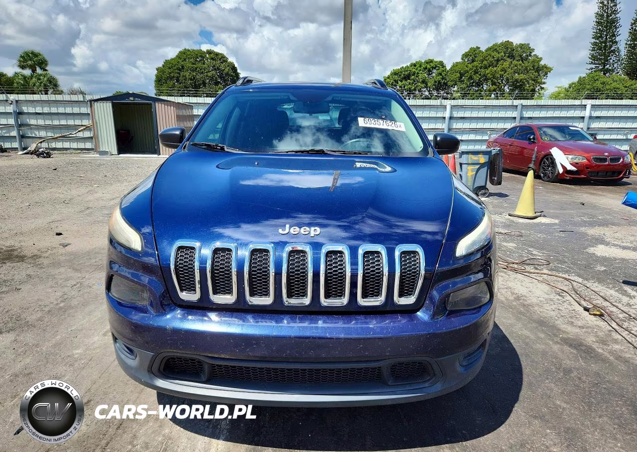 2016 Jeep Cherokee Sport VIN:1C4PJLABXGW136849 - 5