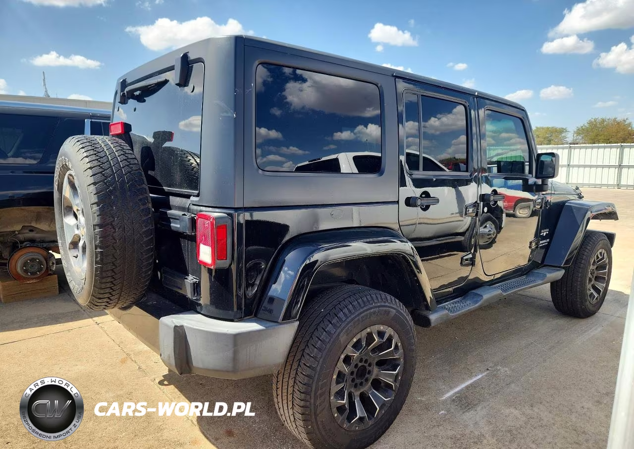 2017 Jeep Wrangler Unlimited Sahara VIN:1C4BJWEG3HL696314 - 3