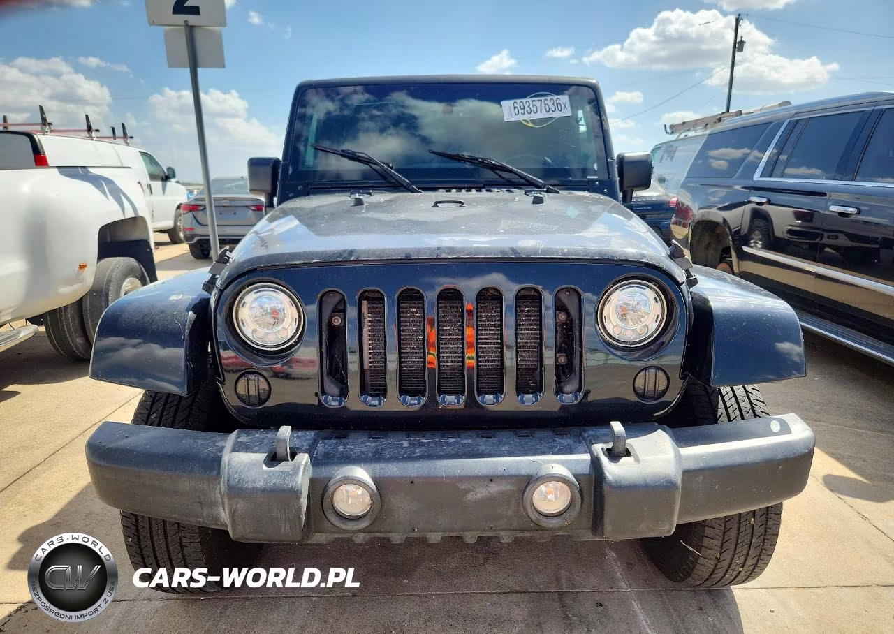 2017 Jeep Wrangler Unlimited Sahara VIN:1C4BJWEG3HL696314 - 5