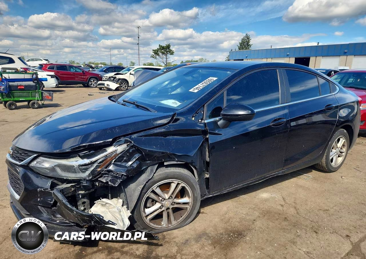 2018 Chevrolet Cruze Lt VIN:1G1BE5SM7J7117728 - 1