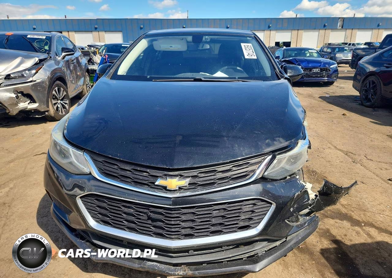 2018 Chevrolet Cruze Lt VIN:1G1BE5SM7J7117728 - 5