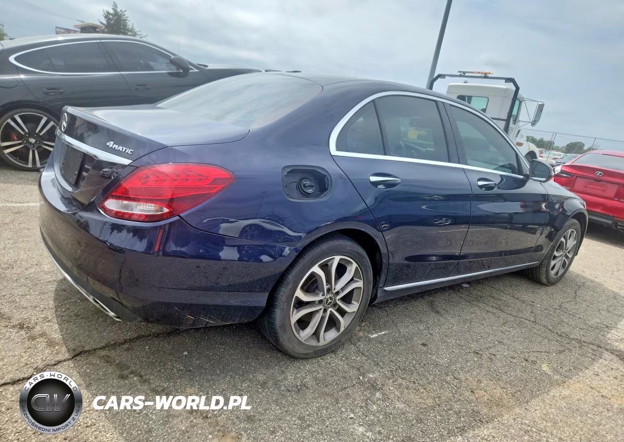 2018 Mercedes-Benz C 300 4Matic VIN:55SWF4KBXJU238776 - 3