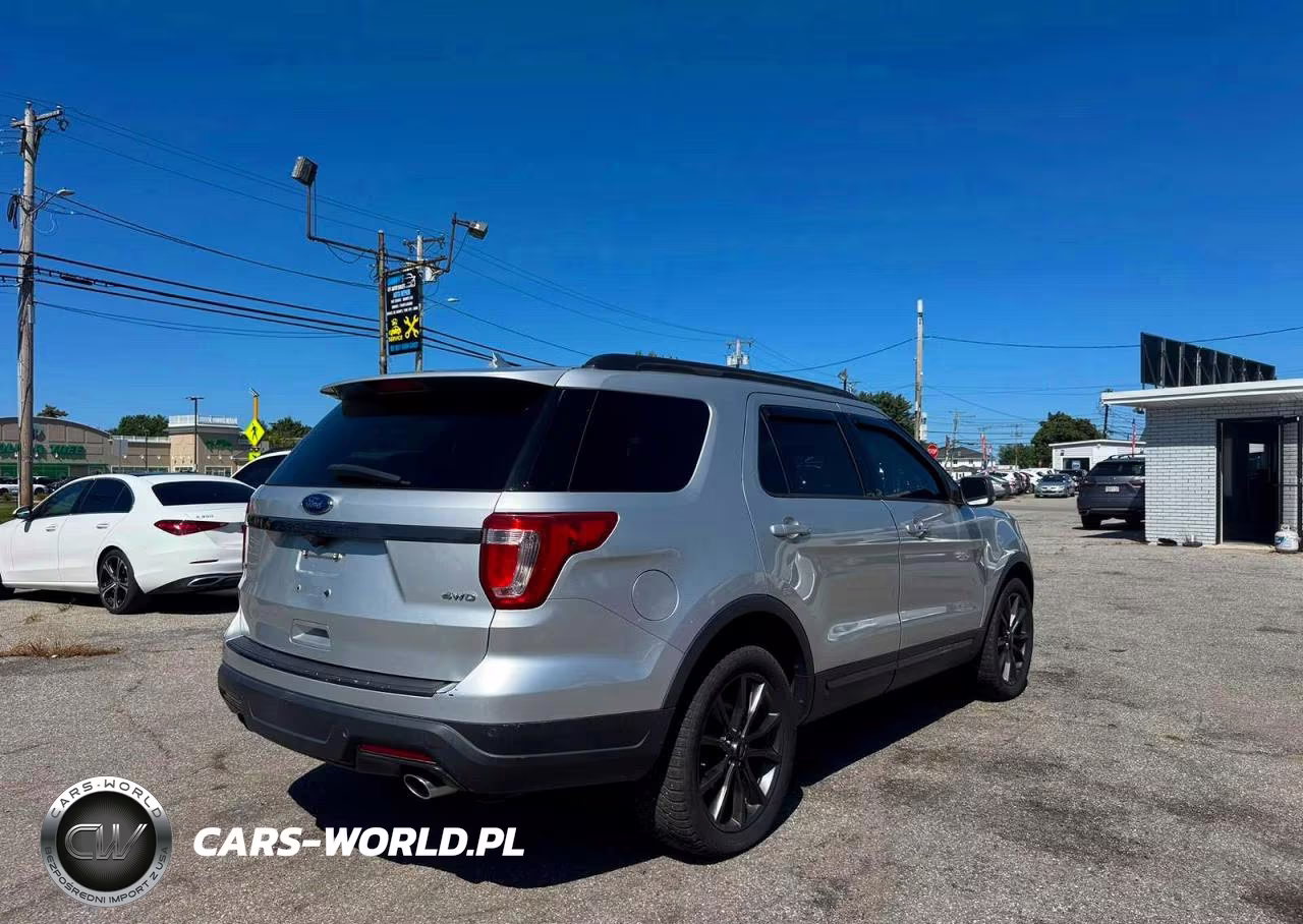 2019 Ford Explorer Xlt VIN:1FM5K8D83KGA03110 - 4