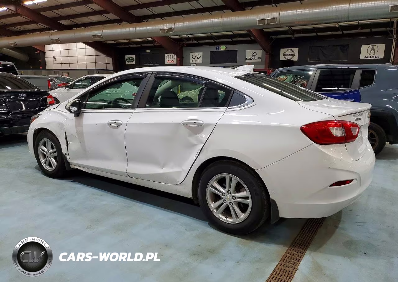 2018 Chevrolet Cruze Lt VIN:1G1BE5SM5J7176082 - 2