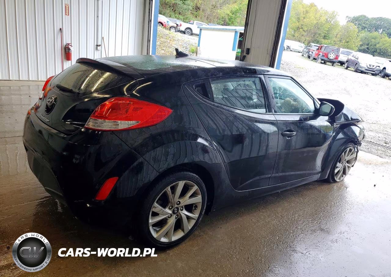 2016 Hyundai Veloster Base VIN:KMHTC6AD8GU272867 - 3