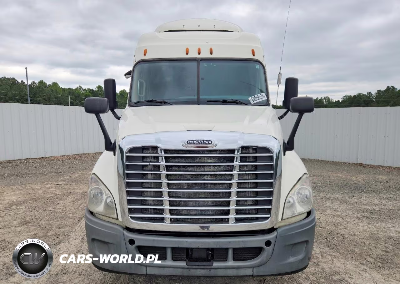 2015 Freightliner Cascadia 125 VIN:3AKJGLD59FSGL2834 - 5