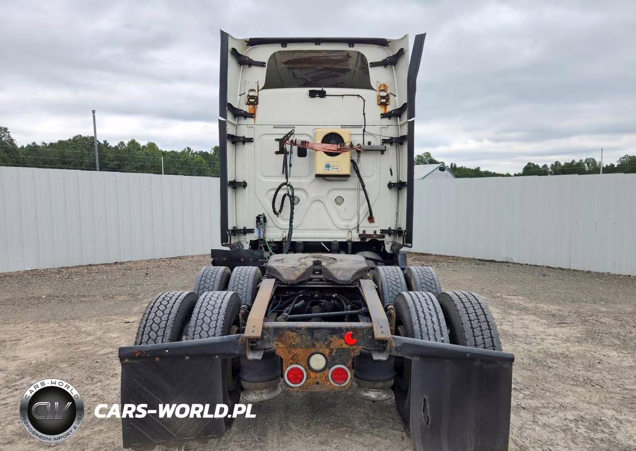 2015 Freightliner Cascadia 125 VIN:3AKJGLD59FSGL2834 - 6