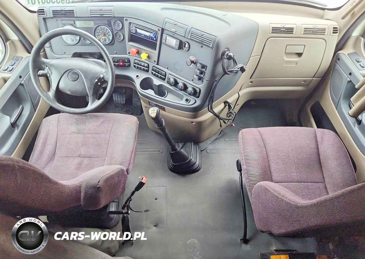 2015 Freightliner Cascadia 125 VIN:3AKJGLD59FSGL2834 - 8
