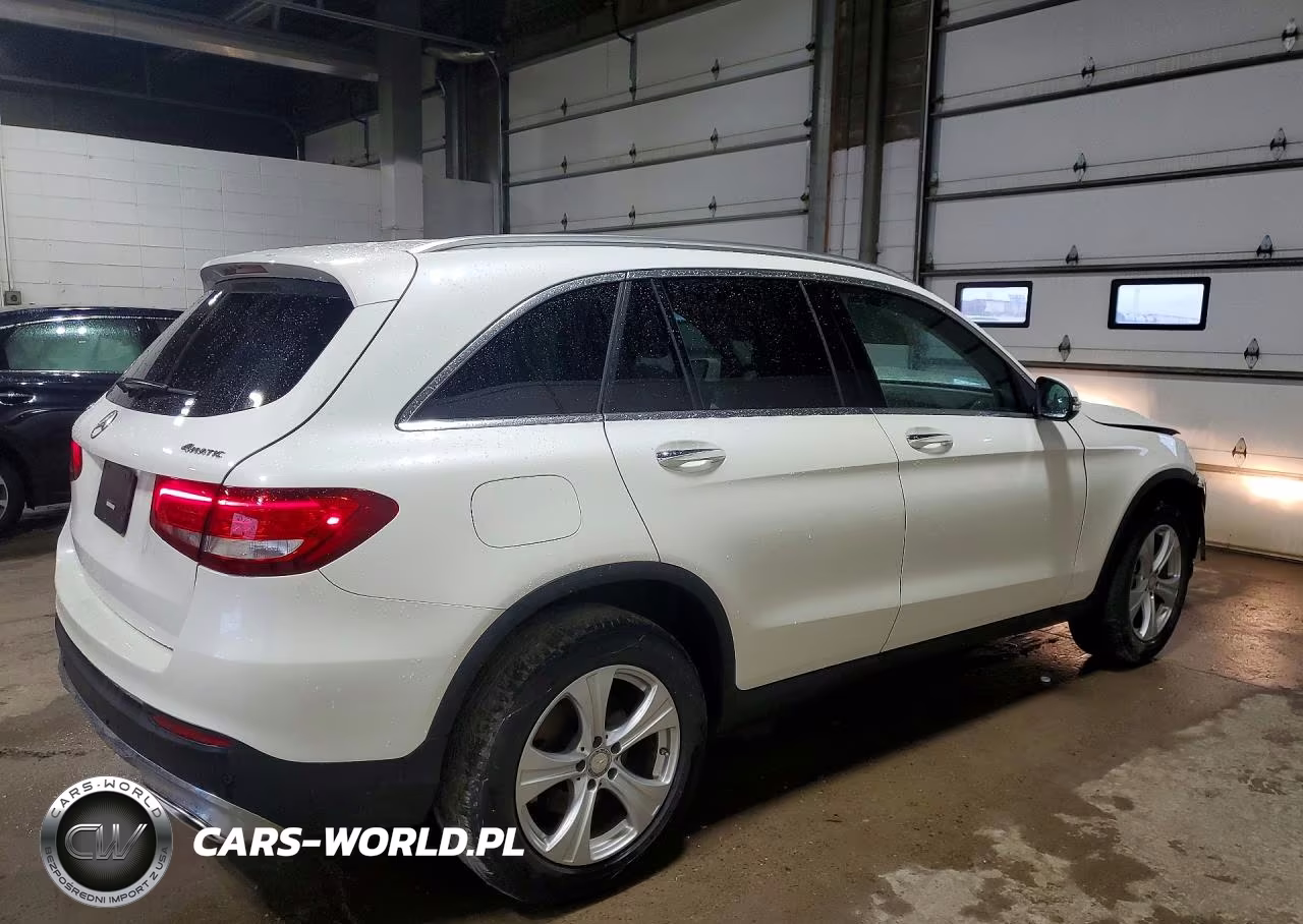 2017 Mercedes-Benz Glc 300 4Matic VIN:WDC0G4KBXHF137175 - 3