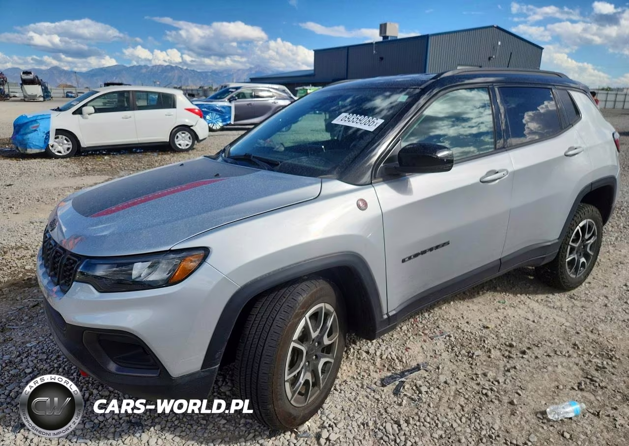 2024 Jeep Compass Trailhawk – zdjęcie 1 z 12