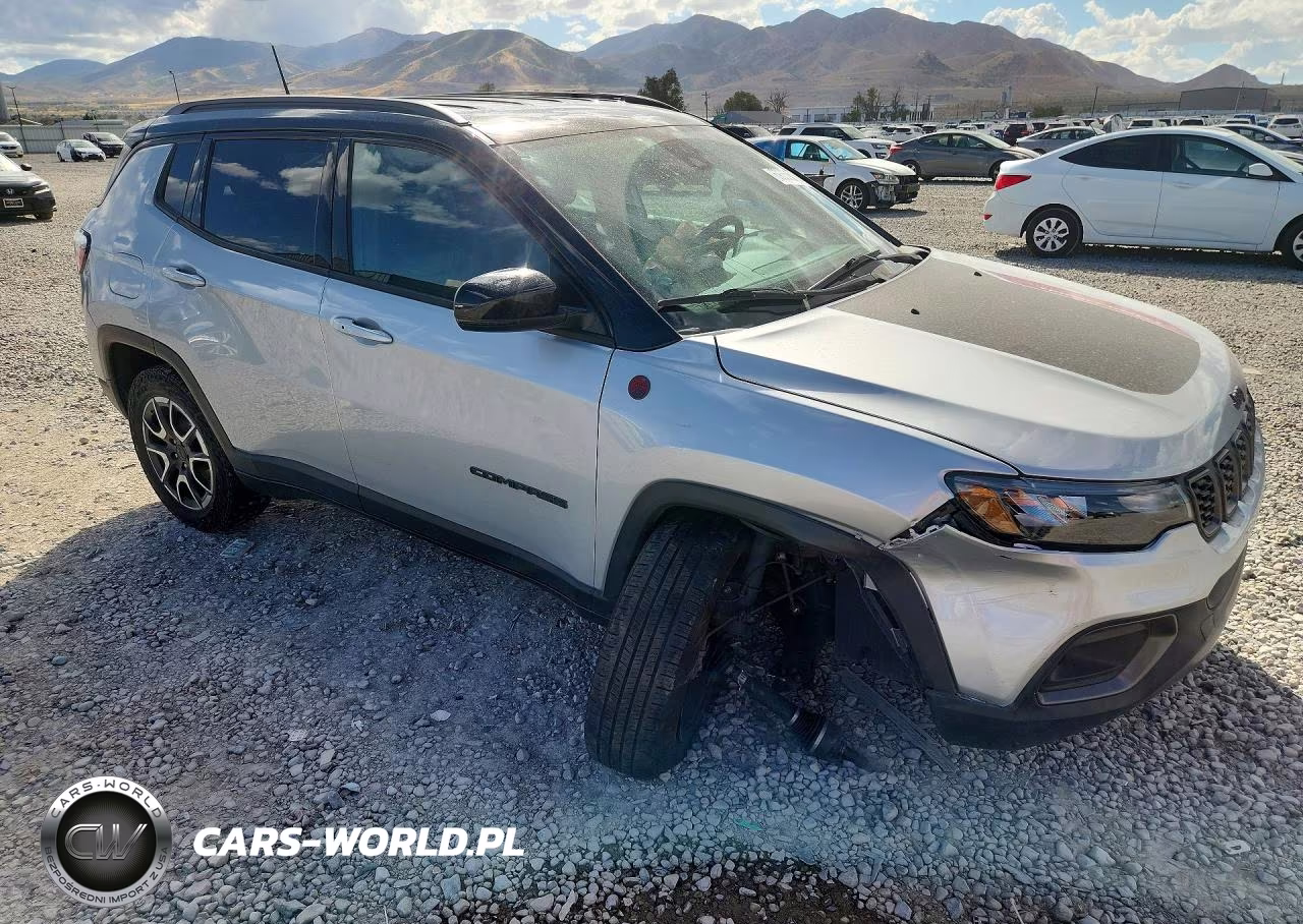 2024 Jeep Compass Trailhawk VIN:3C4NJDDN7RT107563 - 4