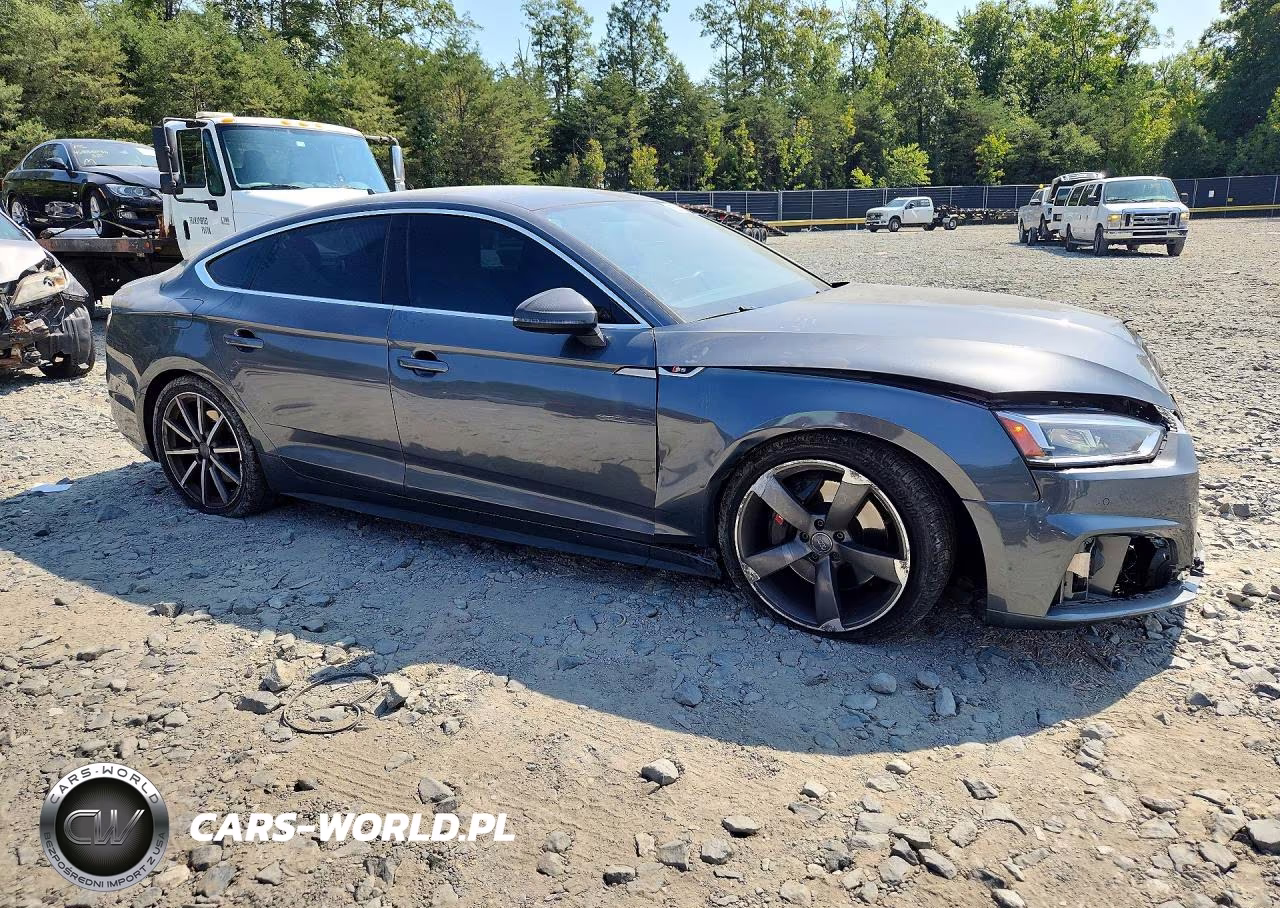 2018 Audi S5 Prestige VIN:WAUC4CF5XJA065940 - 4