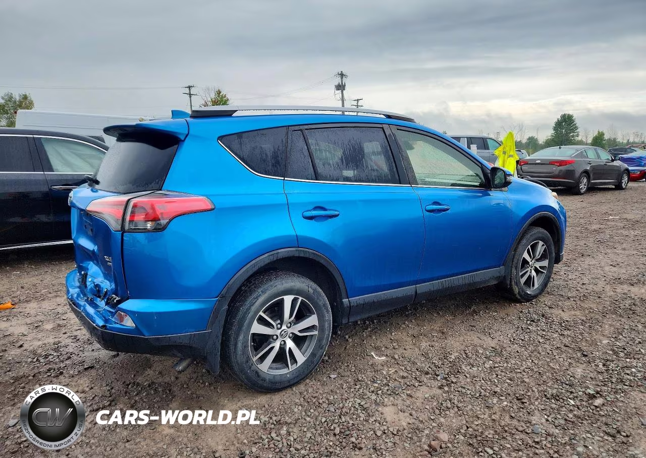 2018 Toyota Rav4 Xle VIN:JTMRFREV2JJ239625 - 3