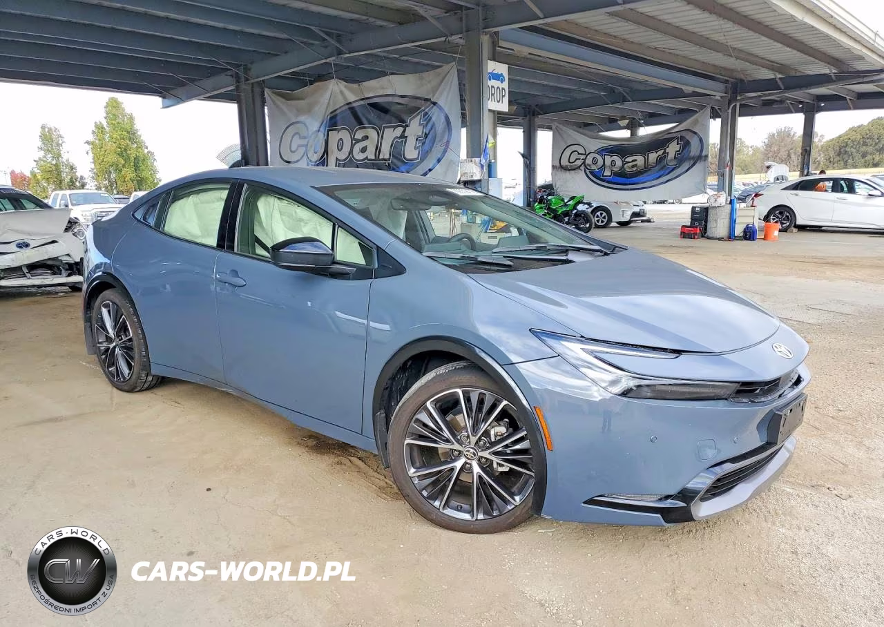 2025 Toyota Prius Xle VIN:JTDACAAUXS3056905 - 4