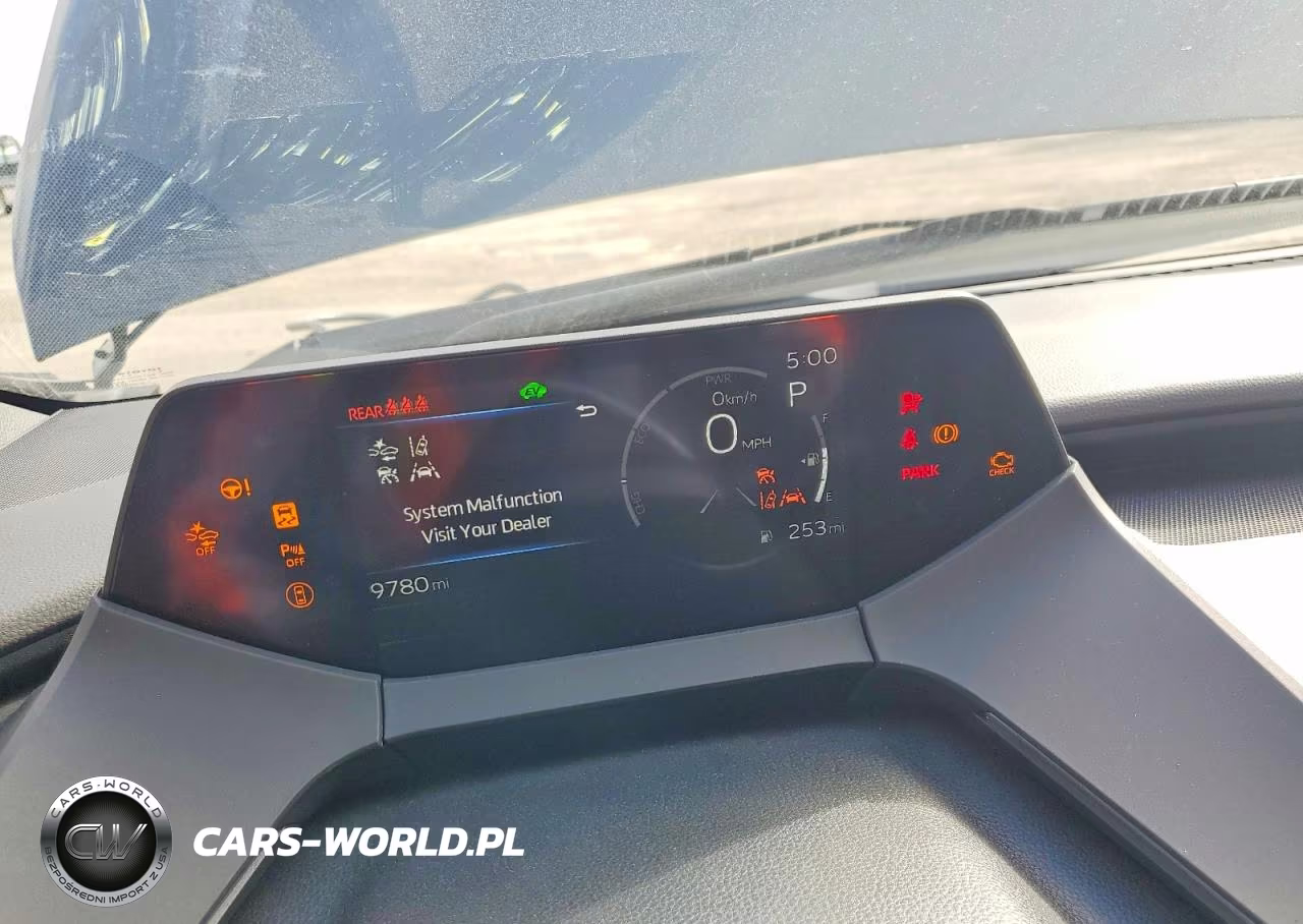 2025 Toyota Prius Xle VIN:JTDACAAUXS3056905 - 9