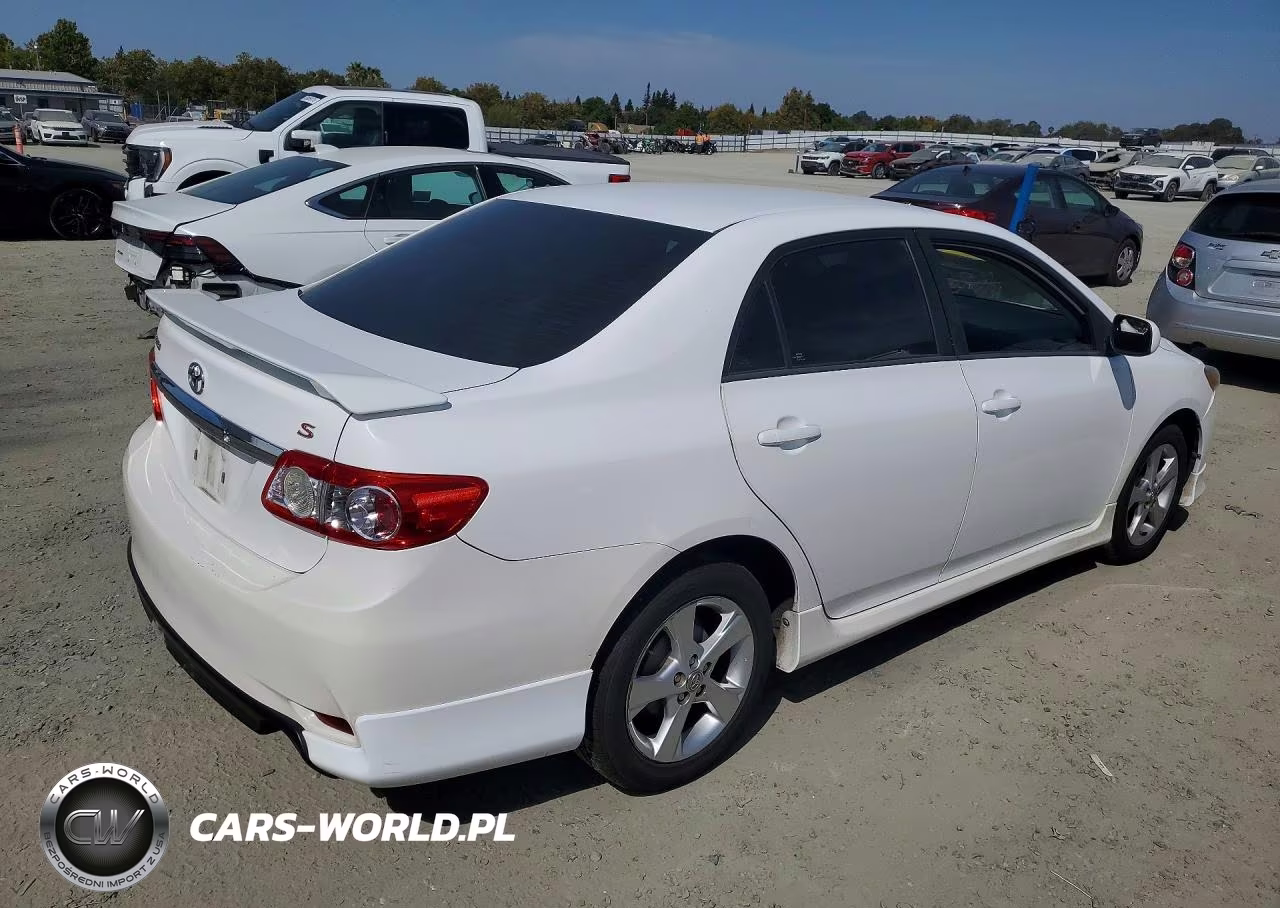 2013 Toyota Corolla S VIN:2T1BU4EE6DC983271 - 3