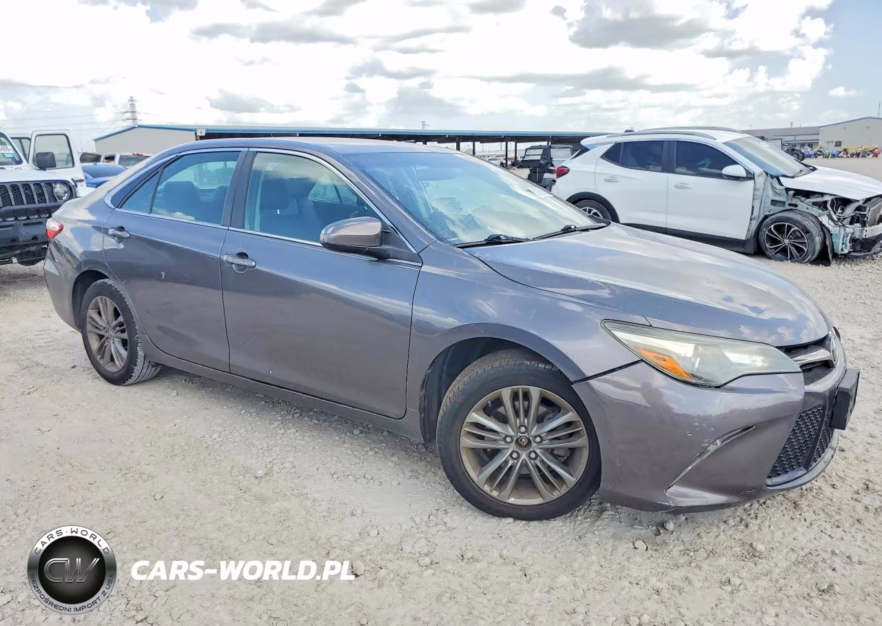 2015 Toyota Camry Se VIN:4T1BF1FKXFU988858 - 4