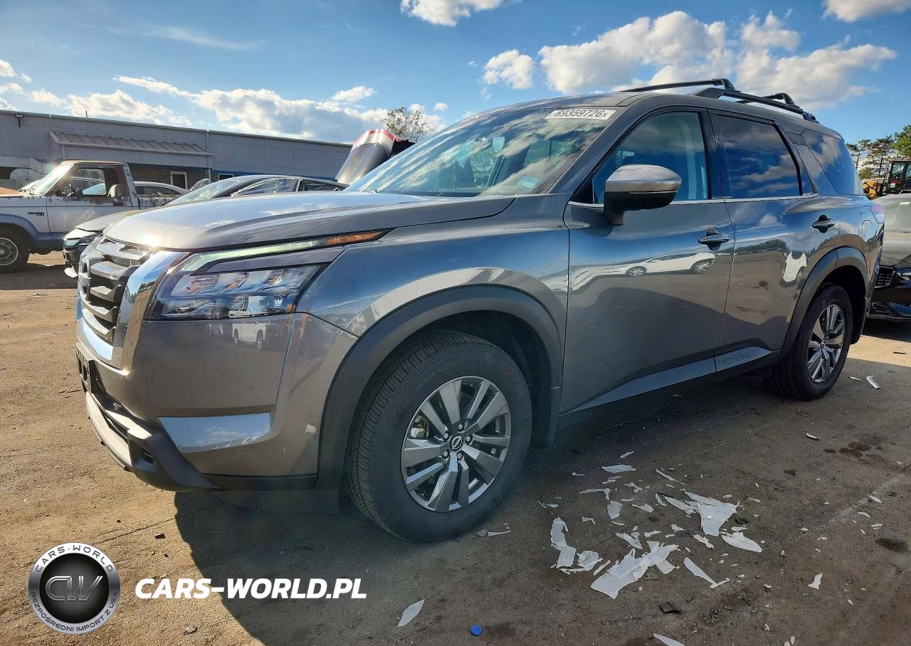 2025 Nissan Pathfinder Sv