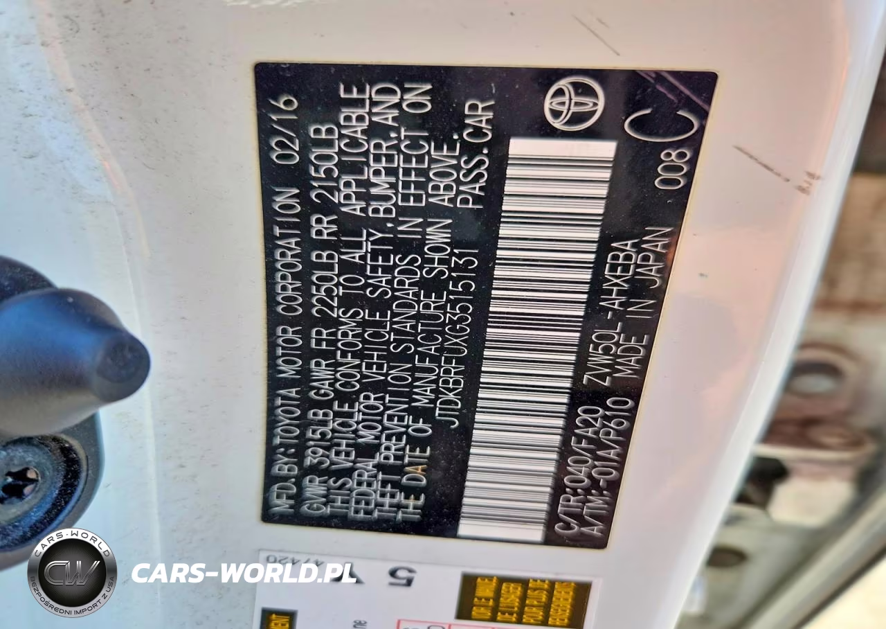 2016 Toyota Prius Two VIN:JTDKBRFUXG3515131 - 12