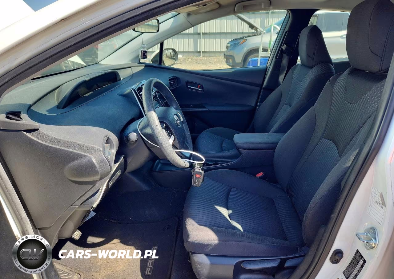 2016 Toyota Prius Two VIN:JTDKBRFUXG3515131 - 7