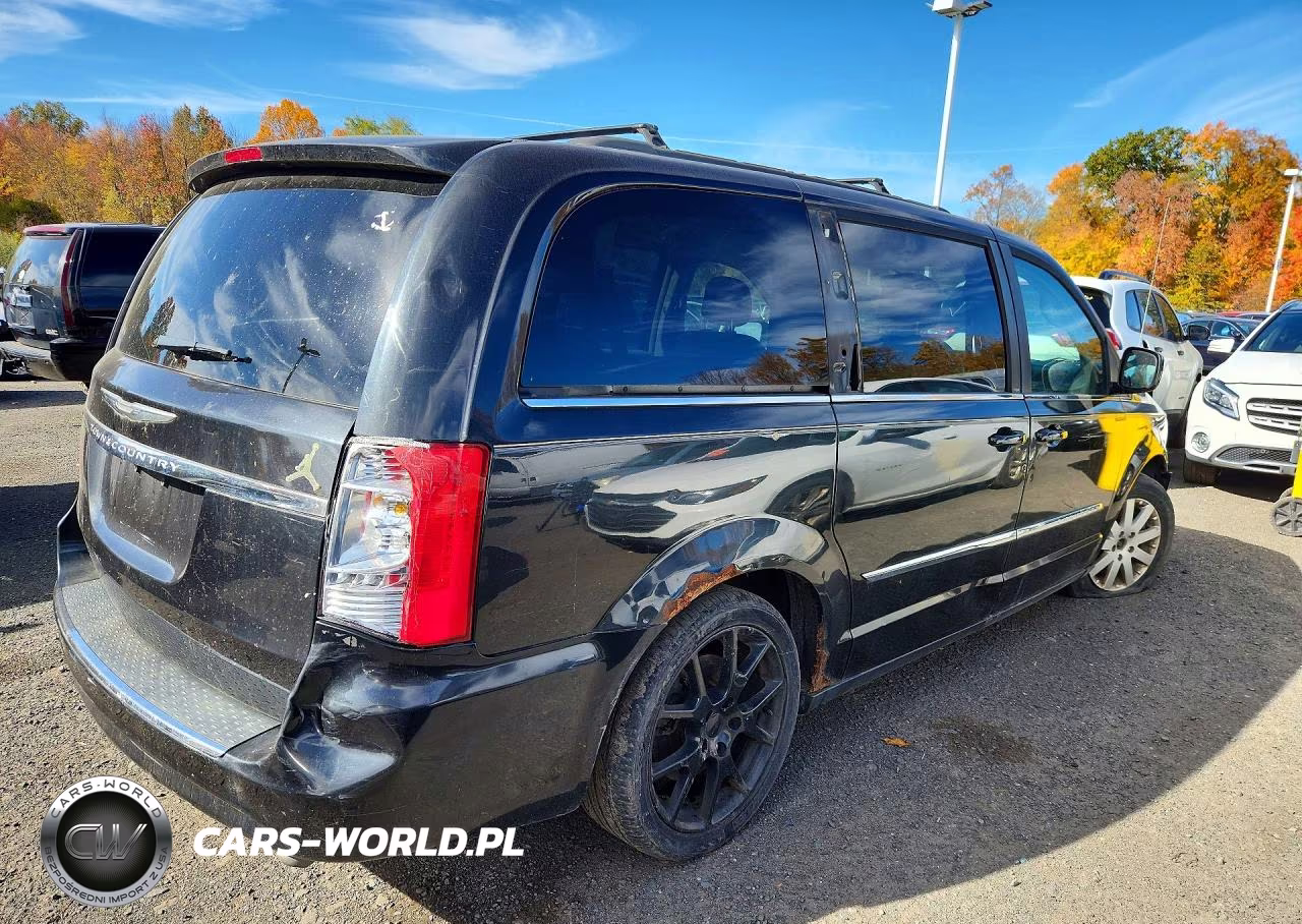 2014 Chrysler Town & Country Touring VIN:2C4RC1BG6ER124897 - 3