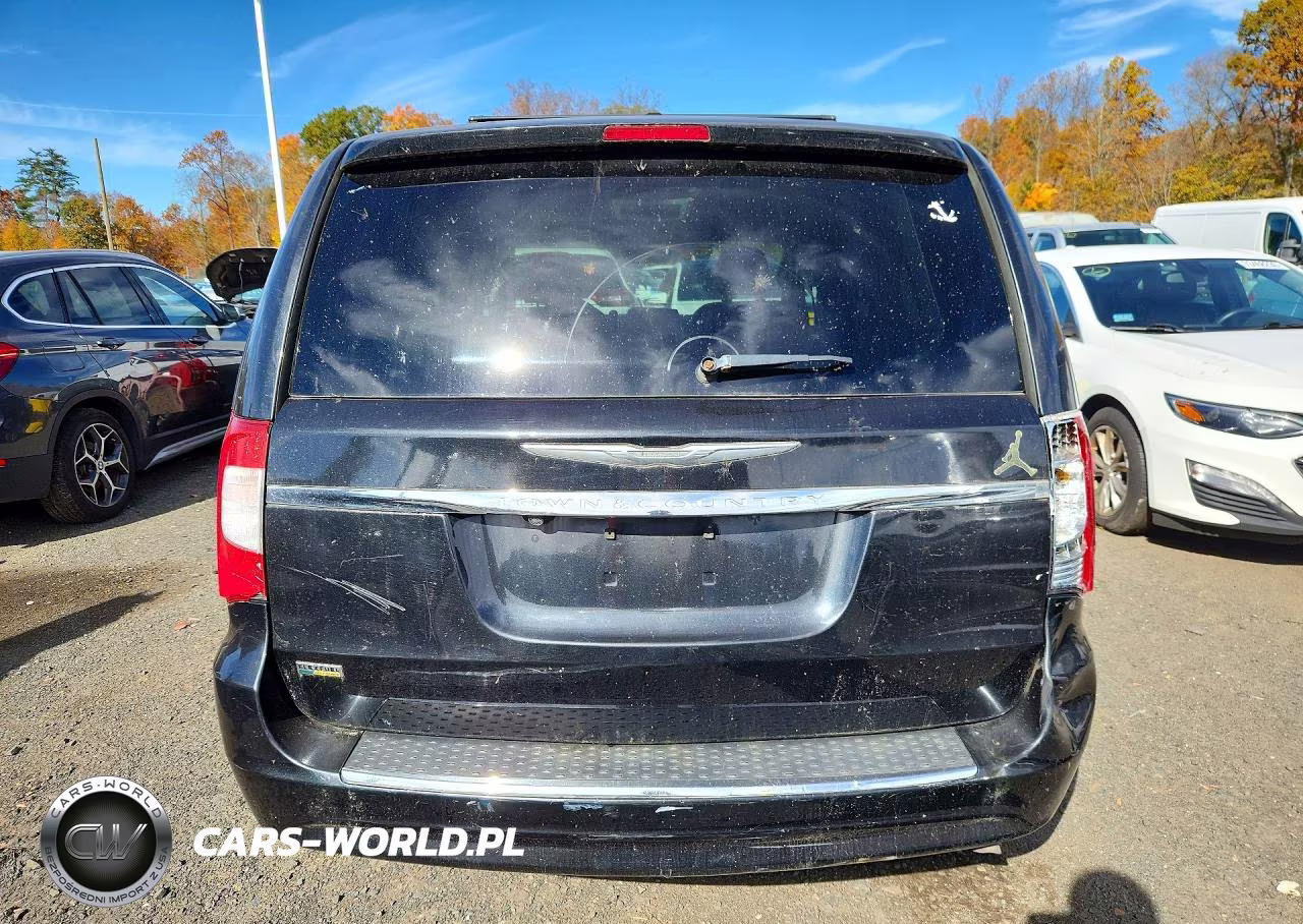 2014 Chrysler Town & Country Touring VIN:2C4RC1BG6ER124897 - 6