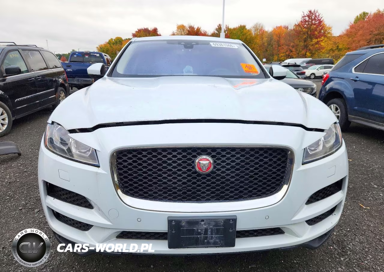 2017 Jaguar F-Pace Premium VIN:SADCJ2BV5HA063961 - 5