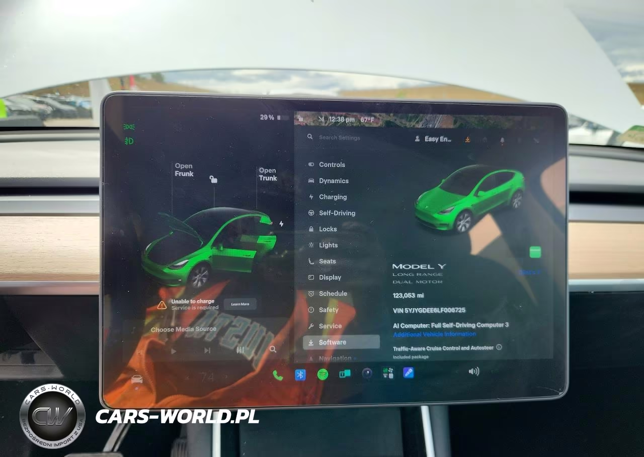 2020 Tesla Model Y VIN:5YJYGDEE6LF006725 - 9