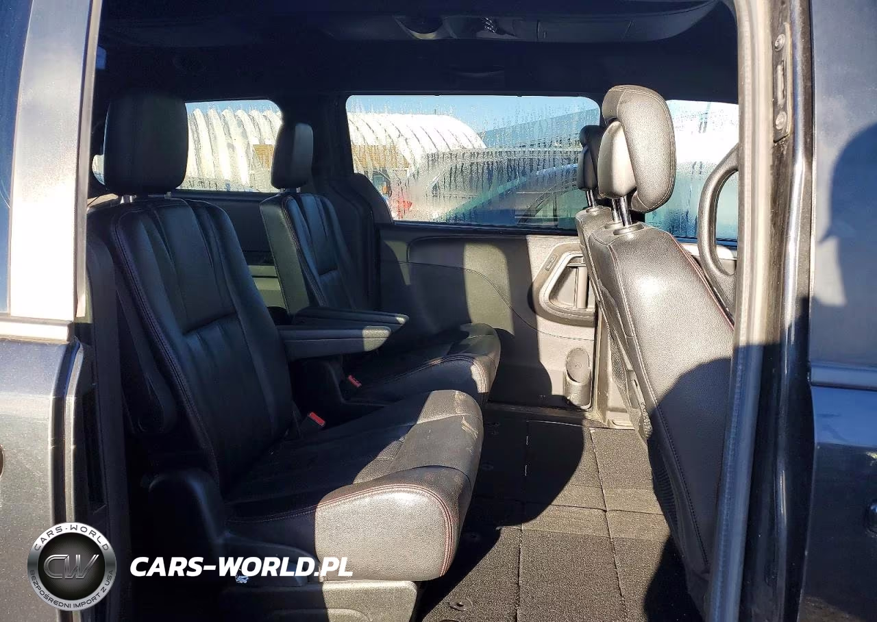 2018 Dodge Grand Caravan Gt VIN:2C4RDGEG5JR241067 - 11