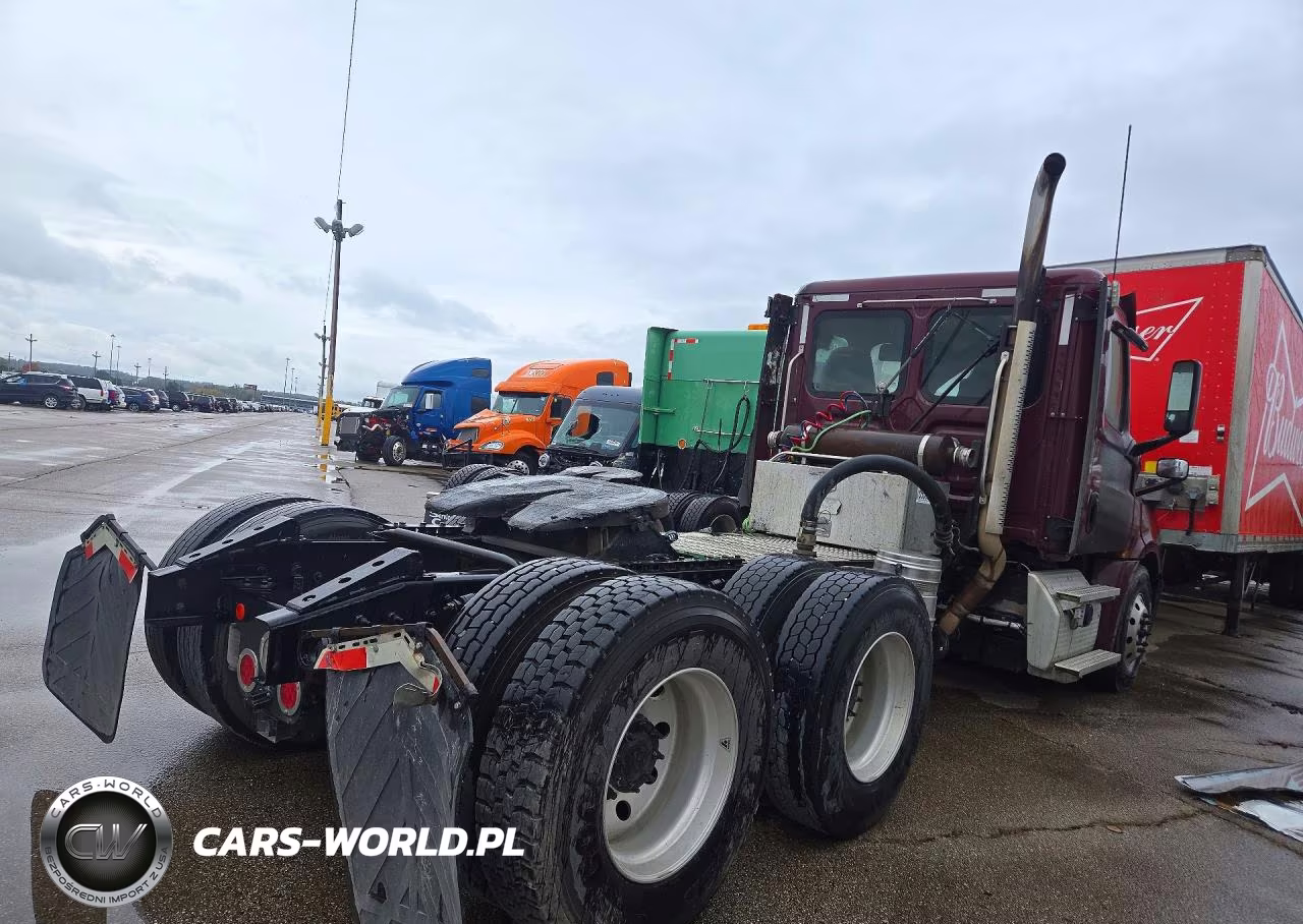 2020 Freightliner Cascadia 126 Semi Truck VIN:1FUJHLDV2LLLL1761 - 3