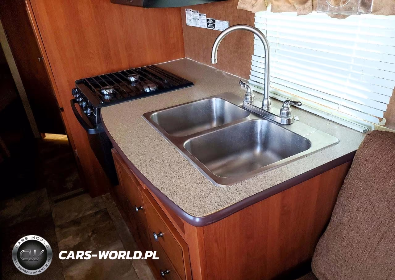 2013 R-Vision Trail Lite Camper VIN:51V1M1K24DE450299 - 9