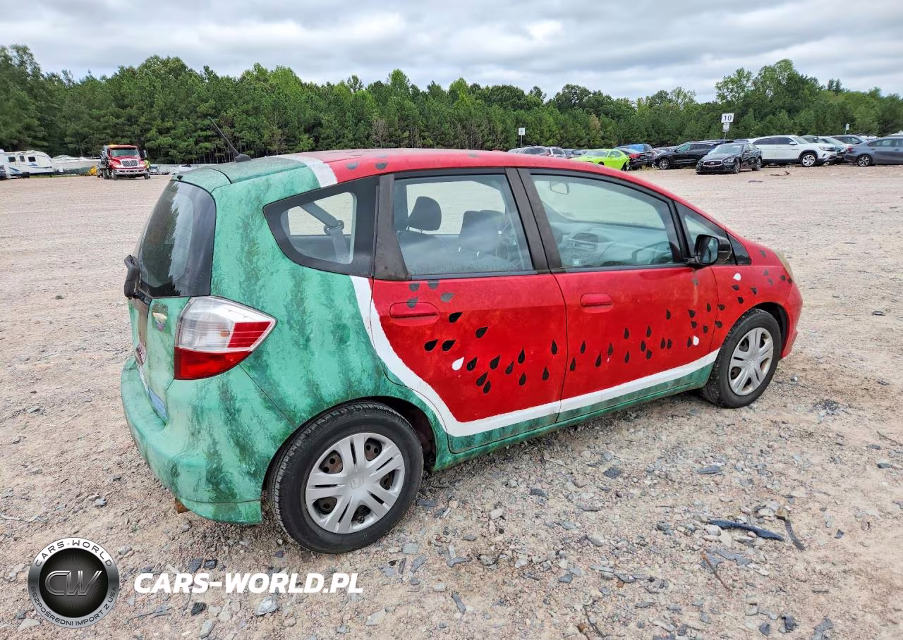 2011 Honda Fit VIN:JHMGE8H3XBS010084 - 3