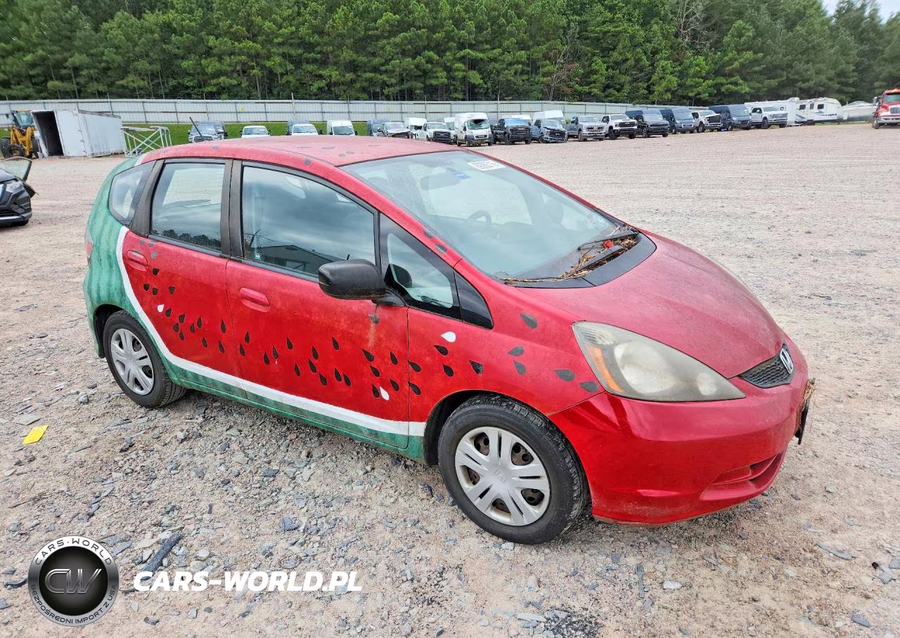 2011 Honda Fit VIN:JHMGE8H3XBS010084 - 4