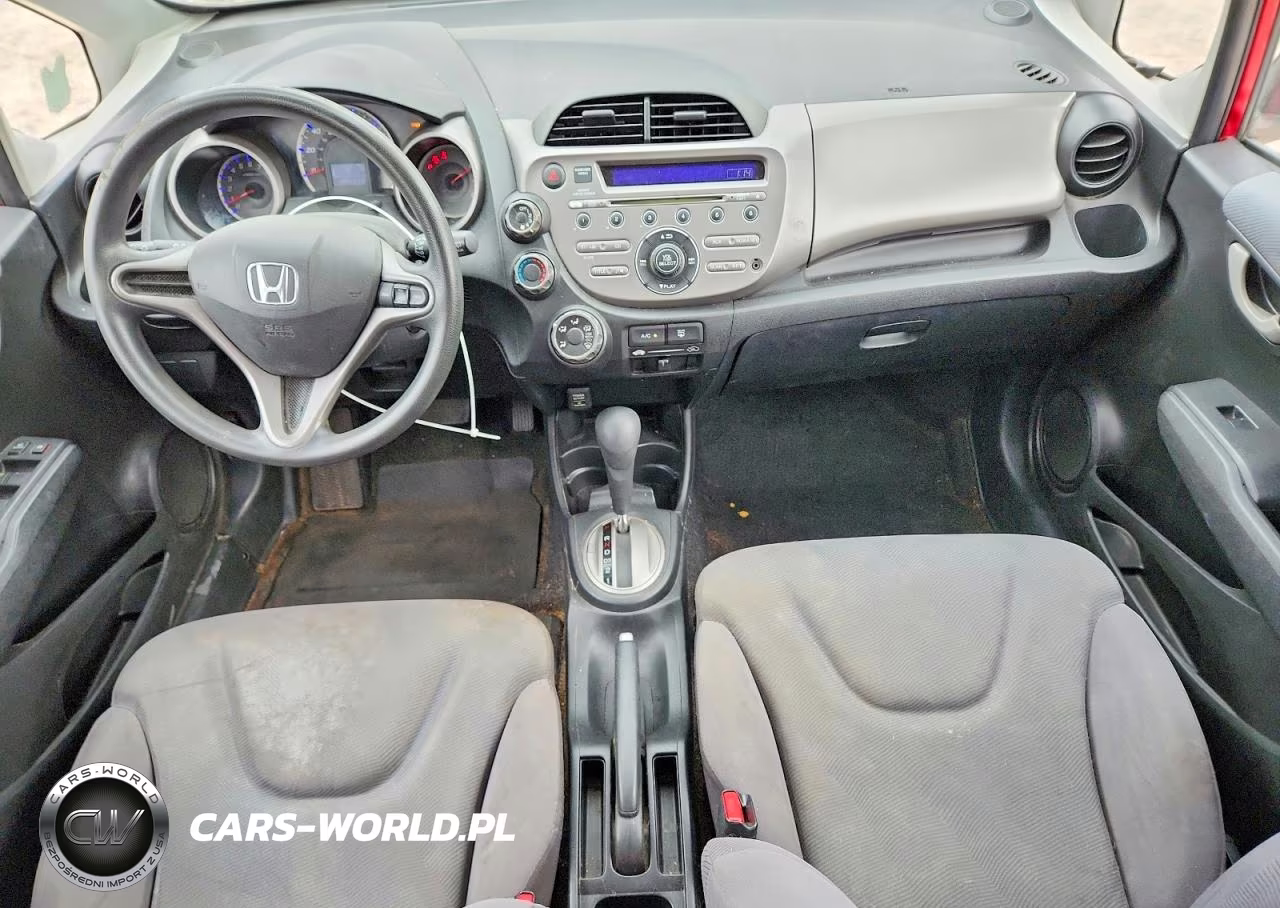 2011 Honda Fit VIN:JHMGE8H3XBS010084 - 8