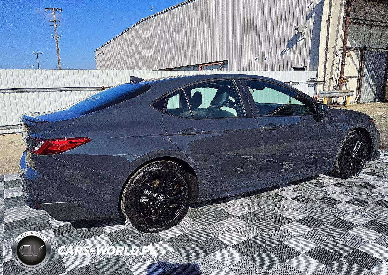 2026 Toyota Camry Se VIN:4T1DAACKXTU691239 - 3