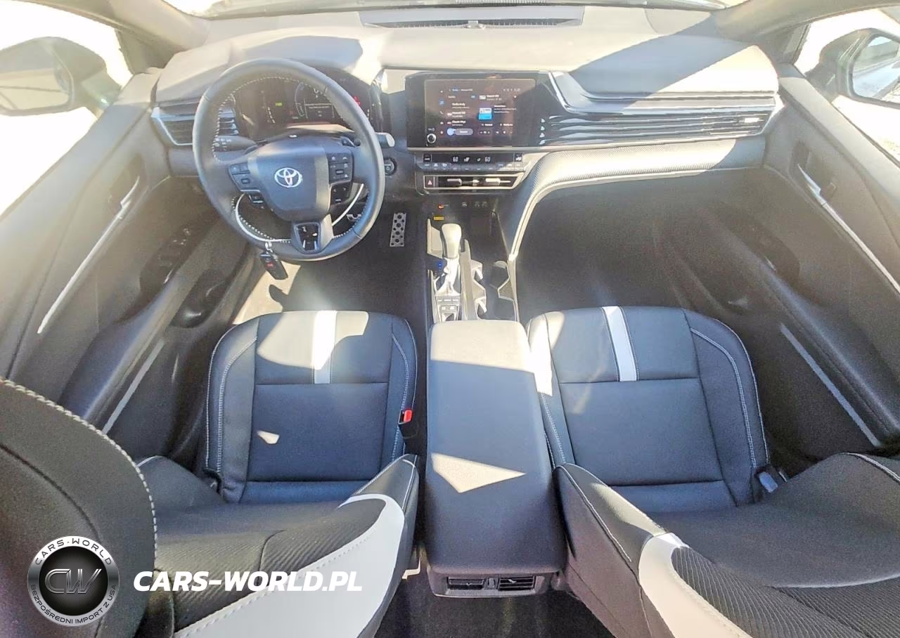 2026 Toyota Camry Se VIN:4T1DAACKXTU691239 - 8
