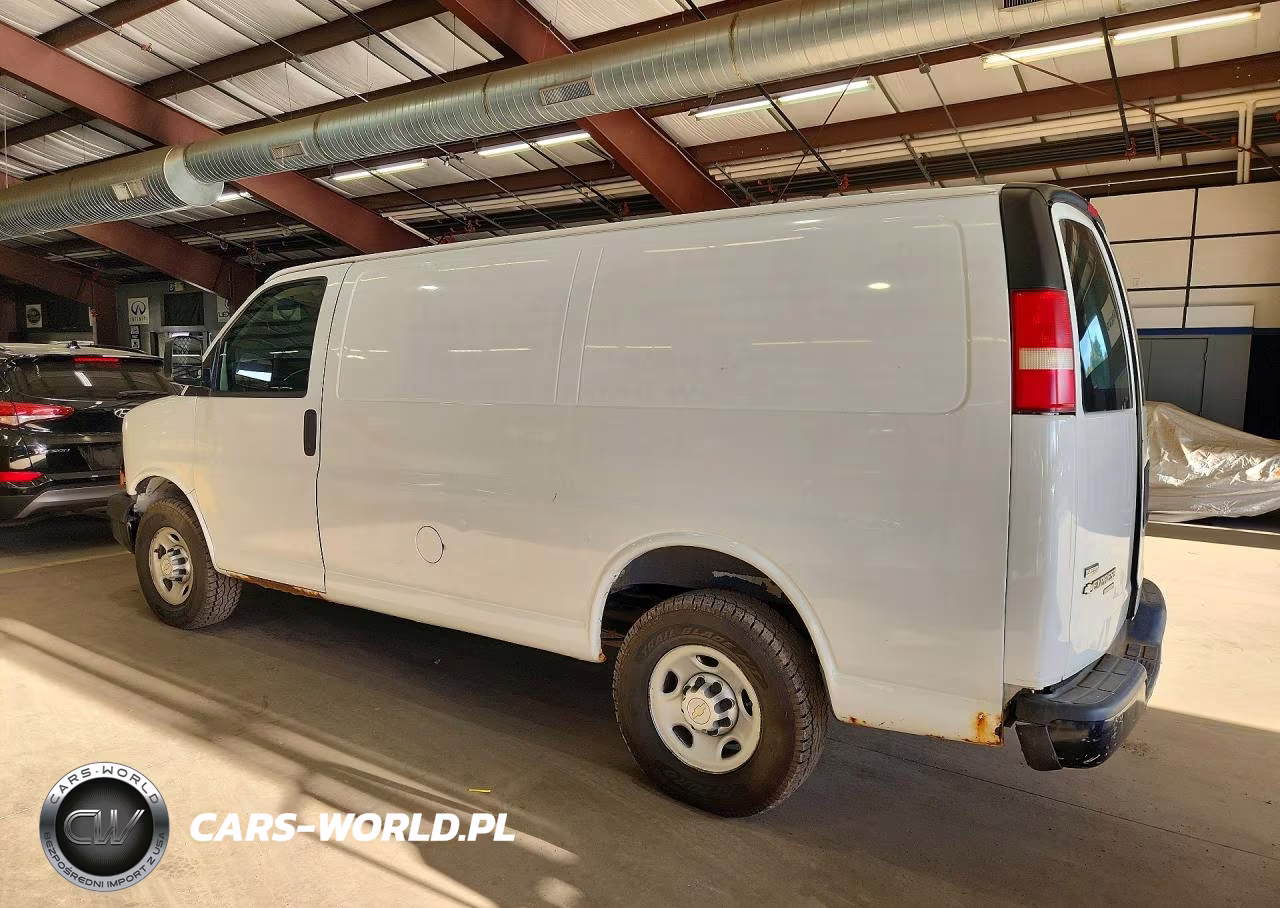 2011 Chevrolet Express G2500 VIN:1GCWGFFA0B1127272 - 2