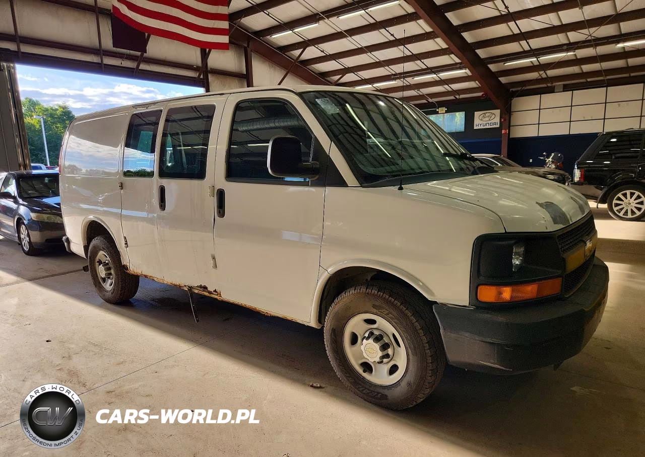 2011 Chevrolet Express G2500 VIN:1GCWGFFA0B1127272 - 4
