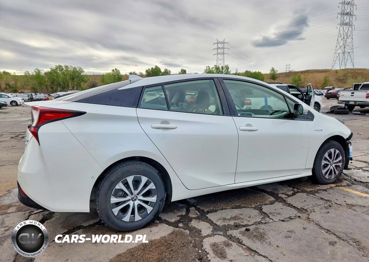 2019 Toyota Prius Xle Awd-E VIN:JTDL9RFU7K3012665 - 3