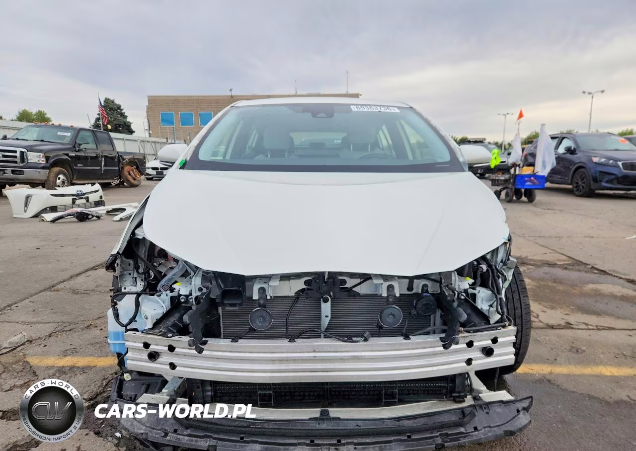 2019 Toyota Prius Xle Awd-E VIN:JTDL9RFU7K3012665 - 5