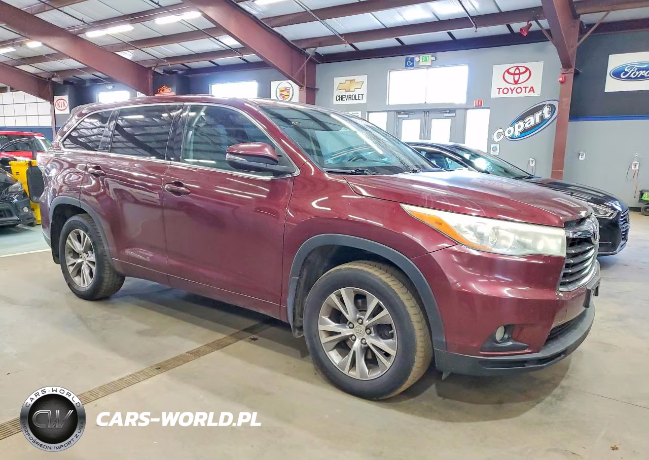2015 Toyota Highlander Le Plus VIN:5TDBKRFH8FS194321 - 4