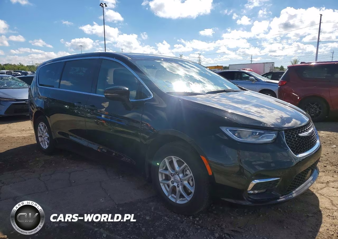 2025 Chrysler Pacifica Select VIN:2C4RC1BG4SR569845 - 4