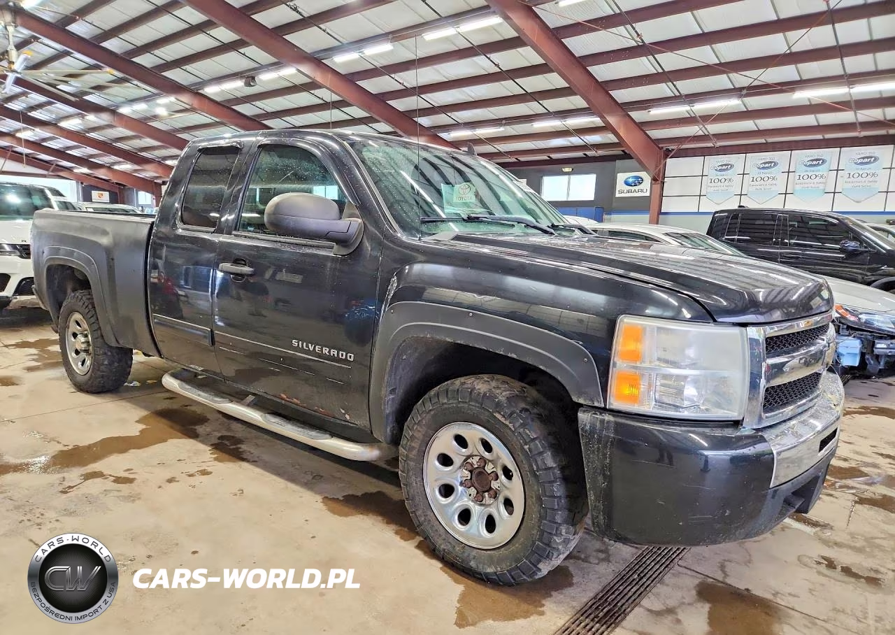 2011 Chevrolet Silverado C1500 Ls VIN:1GCRCREA7BZ423029 - 4