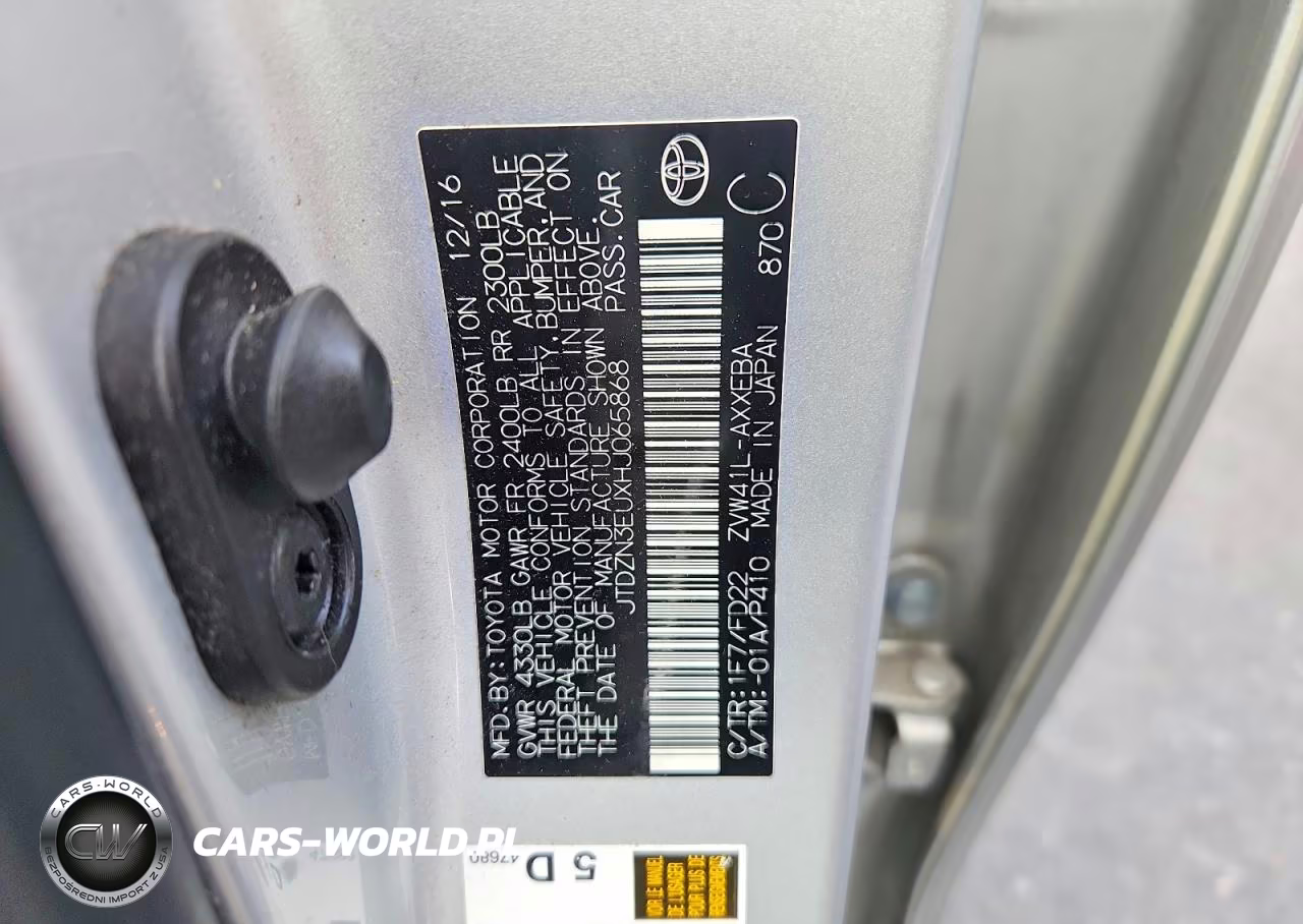 2017 Toyota Prius V Three VIN:JTDZN3EUXHJ065868 - 12